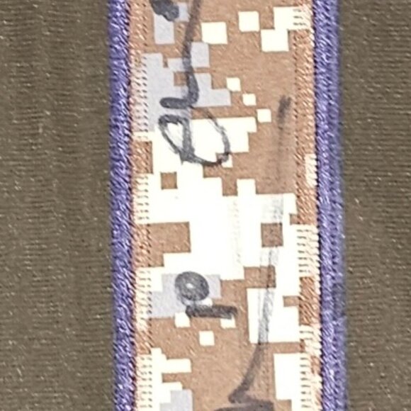 Womens Chiefs Tyreek Hill signed Jersey - Picture 3 of 3